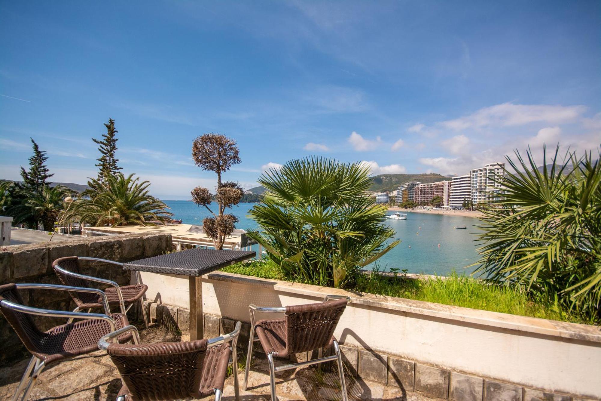 Sea Pearl Apartments Rafailovici Exterior foto