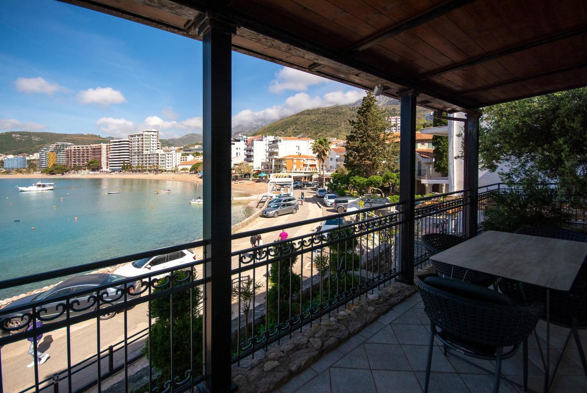 Sea Pearl Apartments Rafailovici Exterior foto