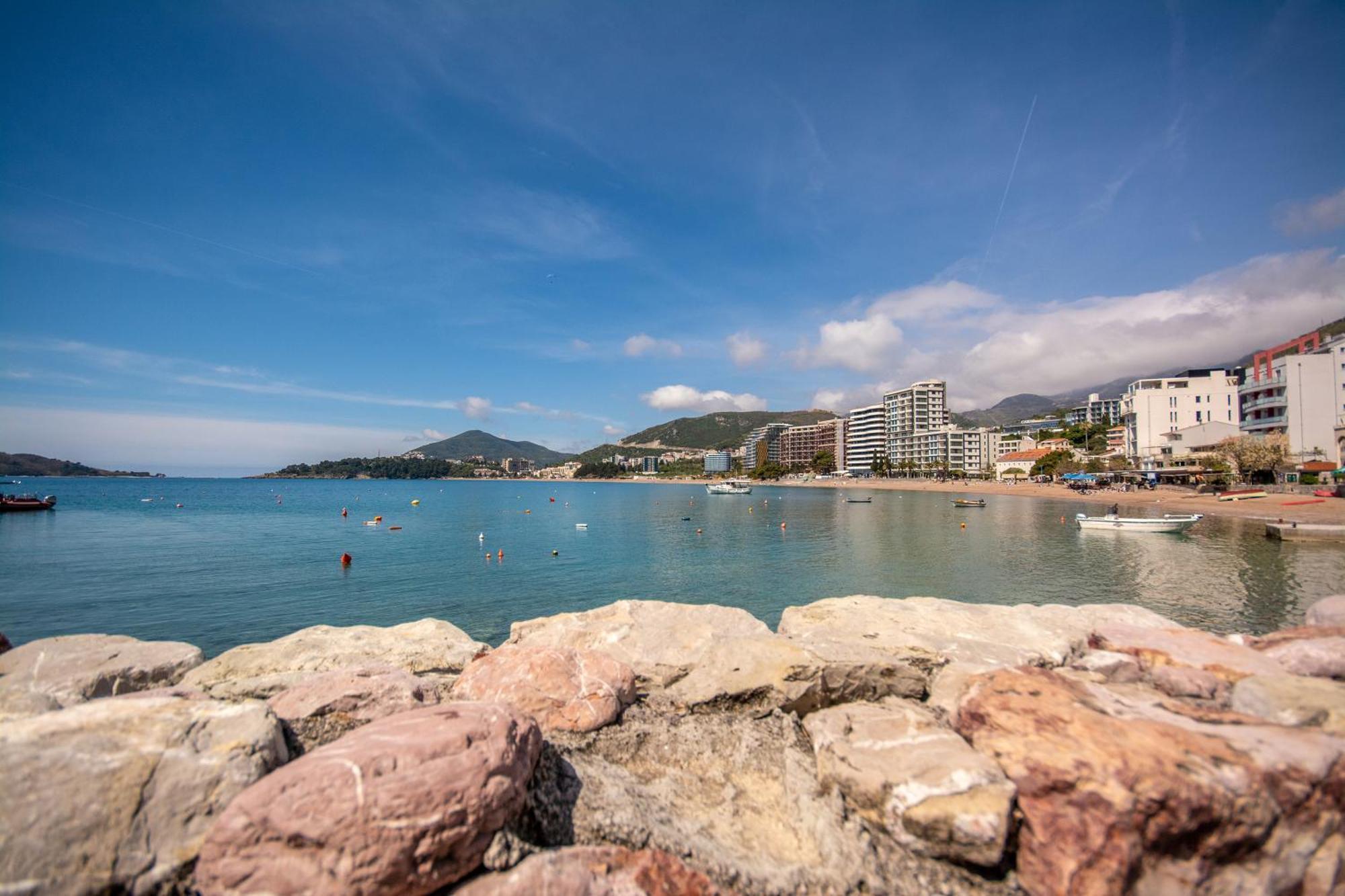 Sea Pearl Apartments Rafailovici Exterior foto